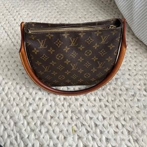 Louis Vuitton Looping MM
